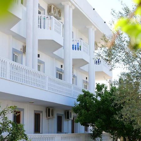 Vila Unique Aparthotel คซามิล ภายนอก รูปภาพ