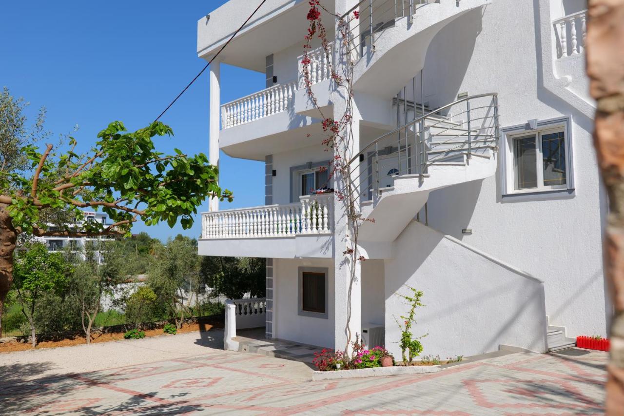 Vila Unique Aparthotel คซามิล ภายนอก รูปภาพ